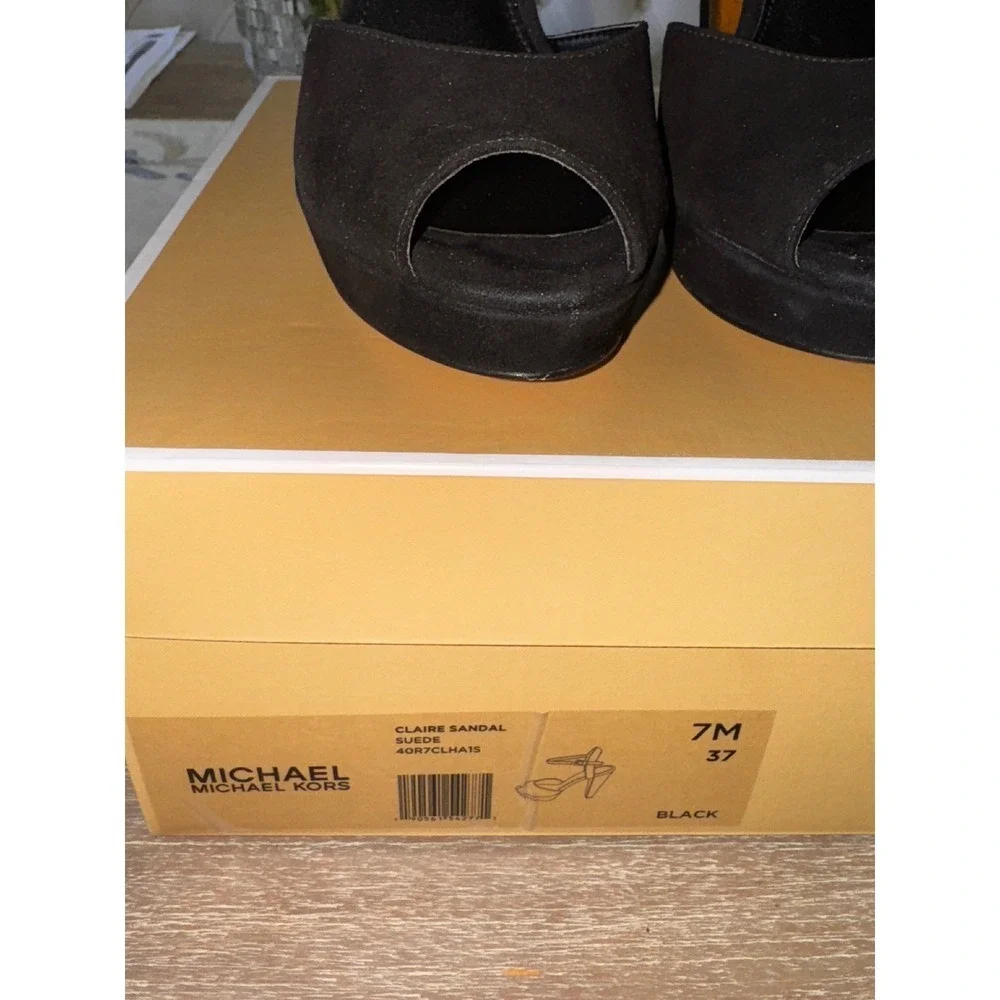 Michael Kors Claire Black Suede Peep Toe Platform Gold‎ Heel Sandals 7M